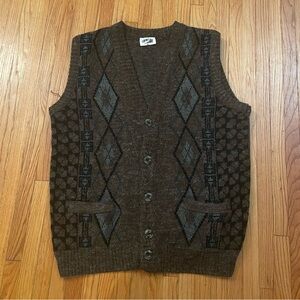 Lucky diamond argyle brown and green buttoned vest